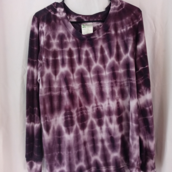 GreenTea Tops - Long sleeve tie dyed shirt
